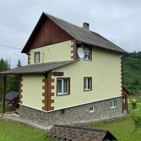 Родинна Оселя Slavske Exteriör bild