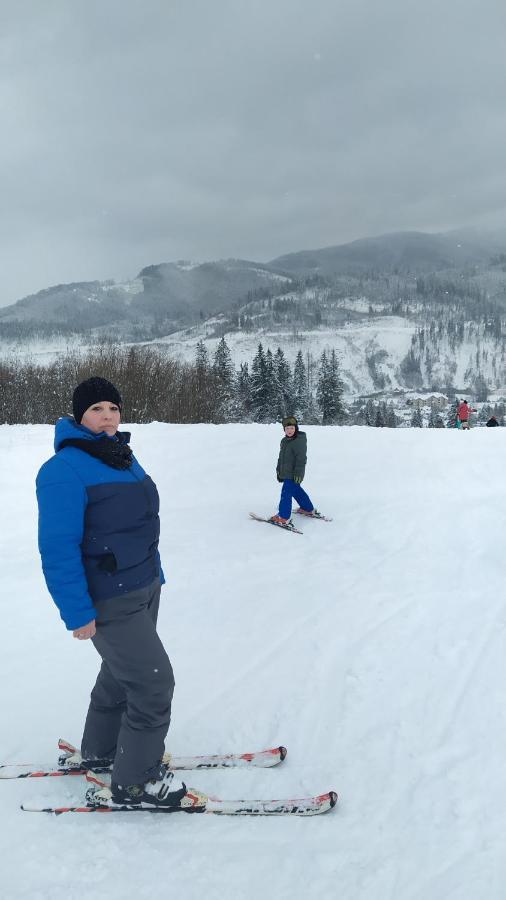 Родинна Оселя Slavske Exteriör bild