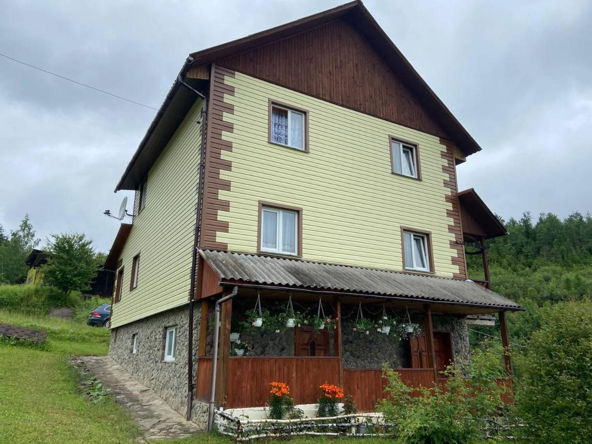 Родинна Оселя Slavske Exteriör bild
